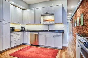 Stunning Downtown Northampton Loft Condo 2R - Image 3