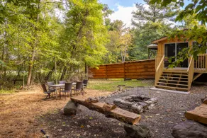 Evergreen Escape - Woodsy Artistic Retreat - Image 3