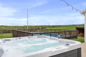 Sunset Ranch: Hot Tub! Mountain Views! Pool - Image 3
