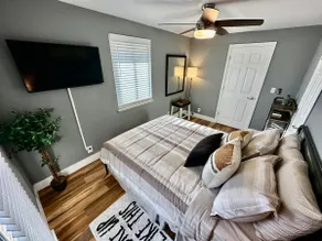 Cozy&Clean 2-Bedroom Guest Suite - Image 5