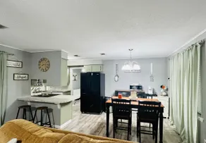 Quiet country living 3/2 in city limits! - Image 3