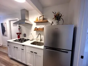 New Suite Perfectly Located in Berwyn/Riverside - Image 5