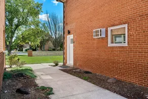 New Suite Perfectly Located in Berwyn/Riverside - Image 3