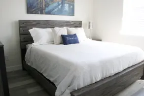 Serenity in Heart of DFW w/ PRIVATE parking & KING Bed ⭑ Min. from DFW Airport + - Image 3