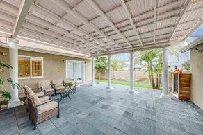 Warm & Cozy Entire 4B4B House in West Covina - Image 3