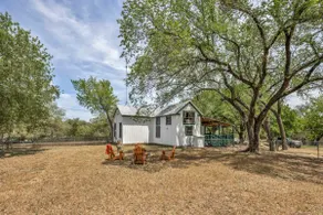 Spacious farmhouse with private hot tub - Image 2