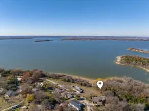 Lakefront Estate With 2 Kitchens Perfect for Events & Families - Image 3