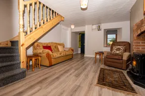 Cosy three bedroom home. - Image 4