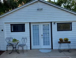 Guesthouse in Historic District of Columbus, TX - Image 3