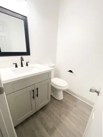 Spacious 4 Bedroom Modern Home - Image 4