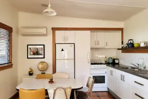 The Dunes - King Studio - 50m from Scamander Beach - Image 3