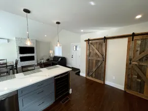 Hilltop- New Charming House, Close to everything! - Image 3