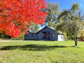 Hilltop- New Charming House, Close to everything! - Image 4