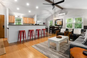 Peaceful Ivy Ridge - w/waterfalls, hikes + hot tub! - Image 5