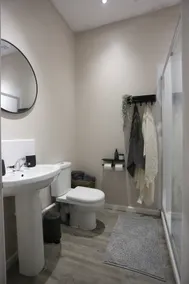 Impeccable, Stylish Guest House For Your Stay - Image 4