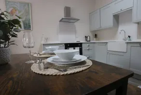 Impeccable, Stylish Guest House For Your Stay - Image 5