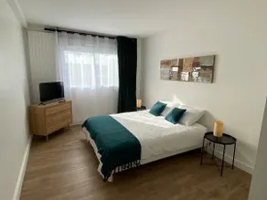Super bright apartment located in the city center. - Image 4