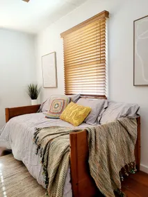 Beautiful 2BR Oasis on Maine St. - Image 5