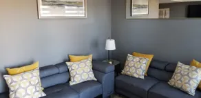 Cozy 1bedroom apartment with indoor fireplace - Image 3