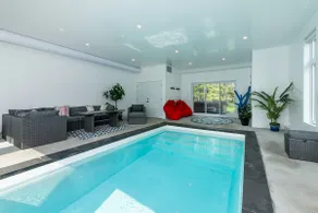 Hotel at home - Le Distinction, pool and spa - Image 2