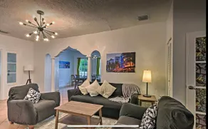 NEW! Charming Home near Brickell w/ Private Yard! - Image 2