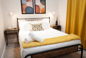 Modern, spacious & cozy-fast Wi-Fi/Self check-in - Image 2