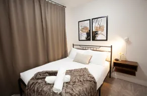 Modern, spacious & cozy-fast Wi-Fi/Self check-in - Image 3