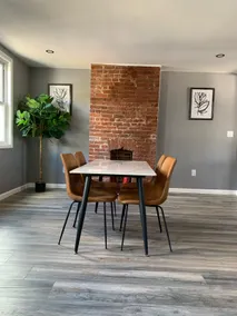 Spacious 2-Bedroom Apartment close to Manhattan #1 - Image 3
