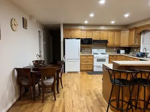 Spacious 4-Bedroom Retreat Near Presqu'ile Park - Image 5