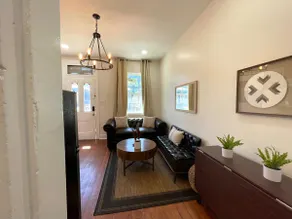Beautifully Restored! - New Orleans Shotgun Home! - Image 5