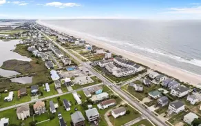 Getaway Home on Topsail Island! - Image 3