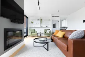 Stylish 2 bed penthouse with Harbour Bridge View - Image 4