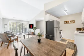 Cozy Modern 1BDR | Comfy King Bed, Gym And Pool - Image 4