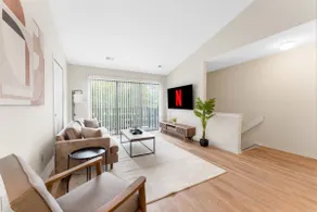 Cozy Modern 1BDR | Comfy King Bed, Gym And Pool - Image 3