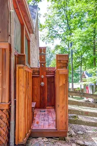Storybook Cottage near Leipers Fork, TN - Image 3