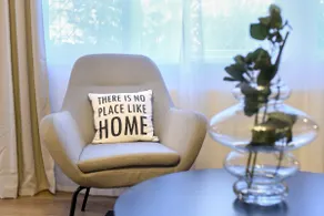 Lemonade | Sunny 1 BR Apartment - Image 3