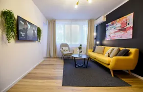 Lemonade | Sunny 1 BR Apartment - Image 2
