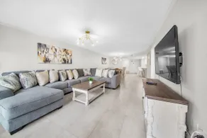 Amazing Saida beachfront 2 steps from amenities - Image 3