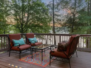 Peachy Pines - Serene Lakefront Cottage w/ Dock - Image 5