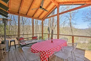 Beautiful Mountain Cabin next to Glen Falls! - Image 4
