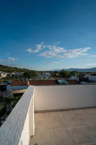 New apartment with private parking - Image 4