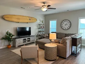 3-bedroom Townhome in Beaufort, NC with Pool - Image 2