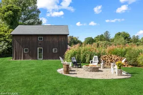 Hot tub open year round in modern/rustic cottage! - Image 4
