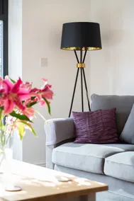 Stunning 2 bedroom home 15 minutes walk to beach - Image 3