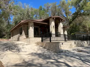 Mahomes by the Lake No Smoking No Pets - Image 3