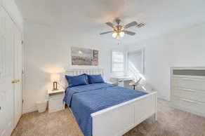 king bed with Pool table, decked patio and gym - Image 3