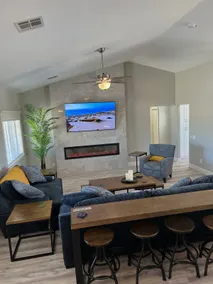 Grand Location Opulent Private 3 bedroom Home - Image 2