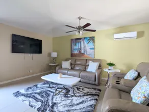 A little bit of Siesta Key + Downtown Sarasota - Image 2