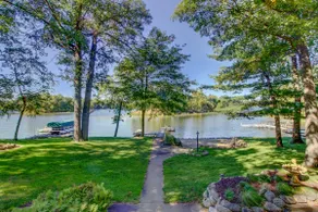 Whitefish Chain Lake Home with Beach + Sauna + King Beds + Kayaks +Paddle Boards - Image 4