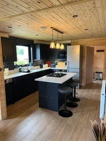 Luxury 3 bedroom, 3 bathroom lodge with hot tub - Image 3